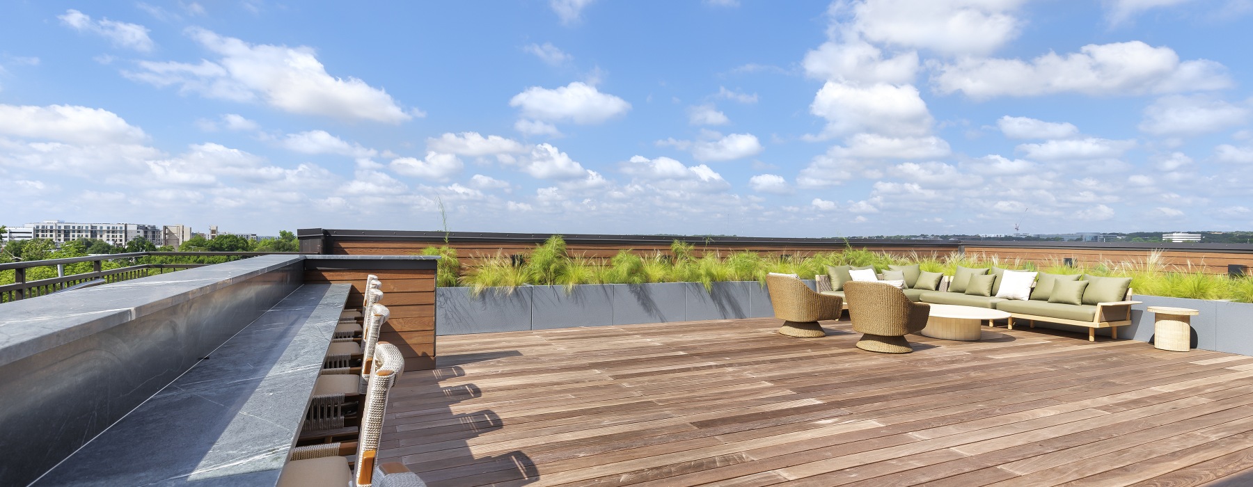 The Waylon Sky Terrace